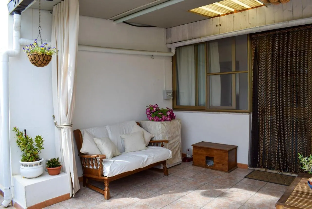 La Casa Del Carrubo Villa Cagliari Olaszország