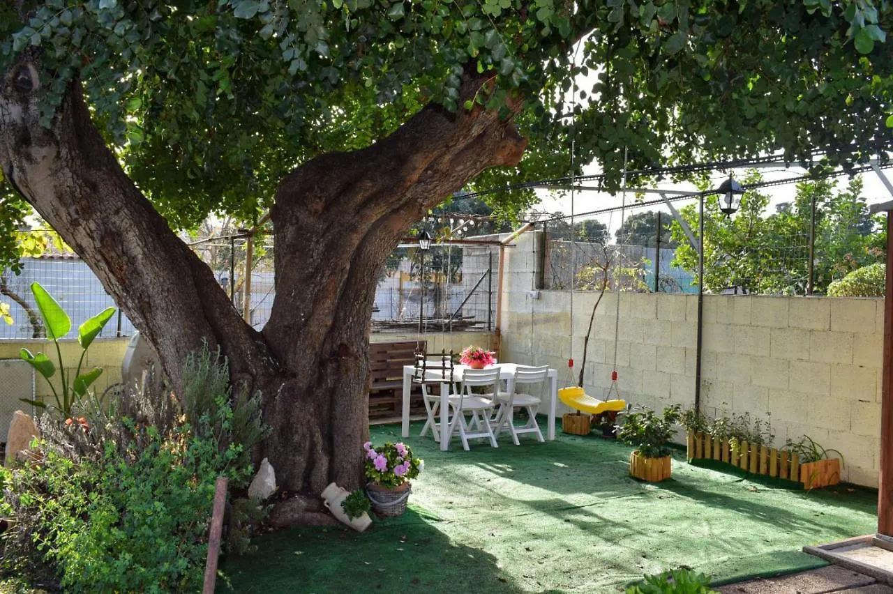 La Casa Del Carrubo Villa Cagliari 0*,